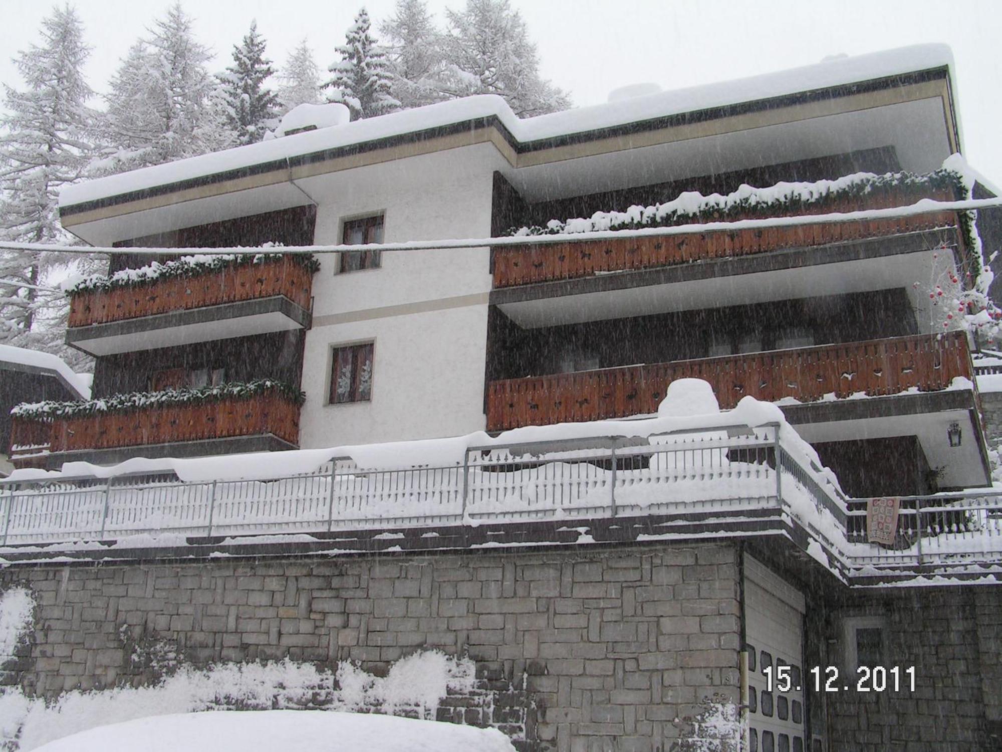 B&B Lepetitnid Valtournenche Exterior foto
